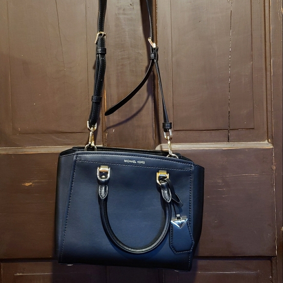 Michel Kors bag - Picture 1 of 8